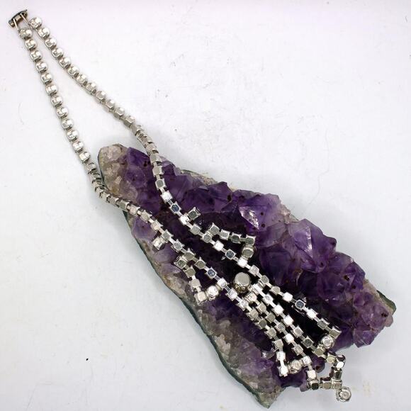 White Milk Glass Cabochon Lavalier Necklace. - Picture 2 of 3